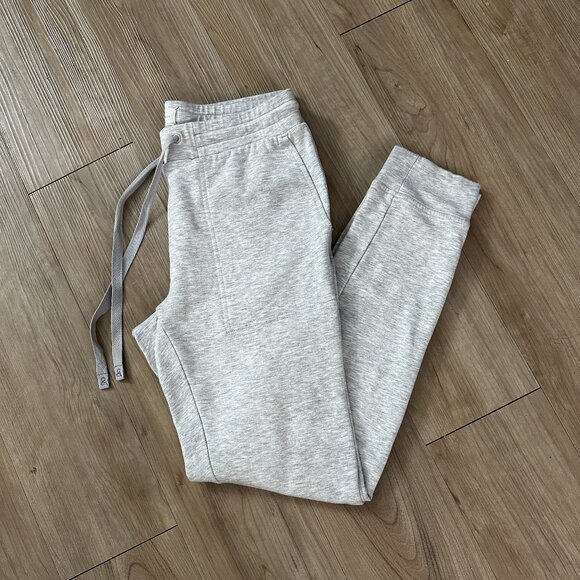 Lou & Grey Signaturesoft Plush Upstate Light Gray Sweatpants - Picture 4 of 12